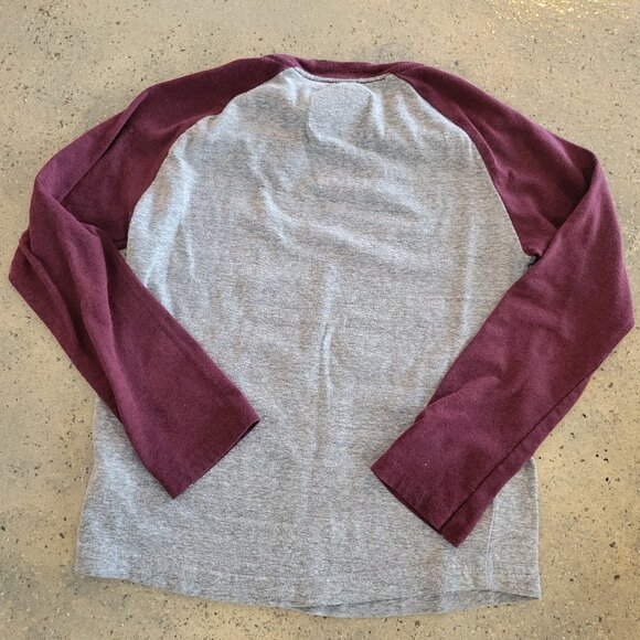 Boys Hurley SIZE 6 colorblock burgundy and grey SKULL shirt - GUC - Picture 4 of 4